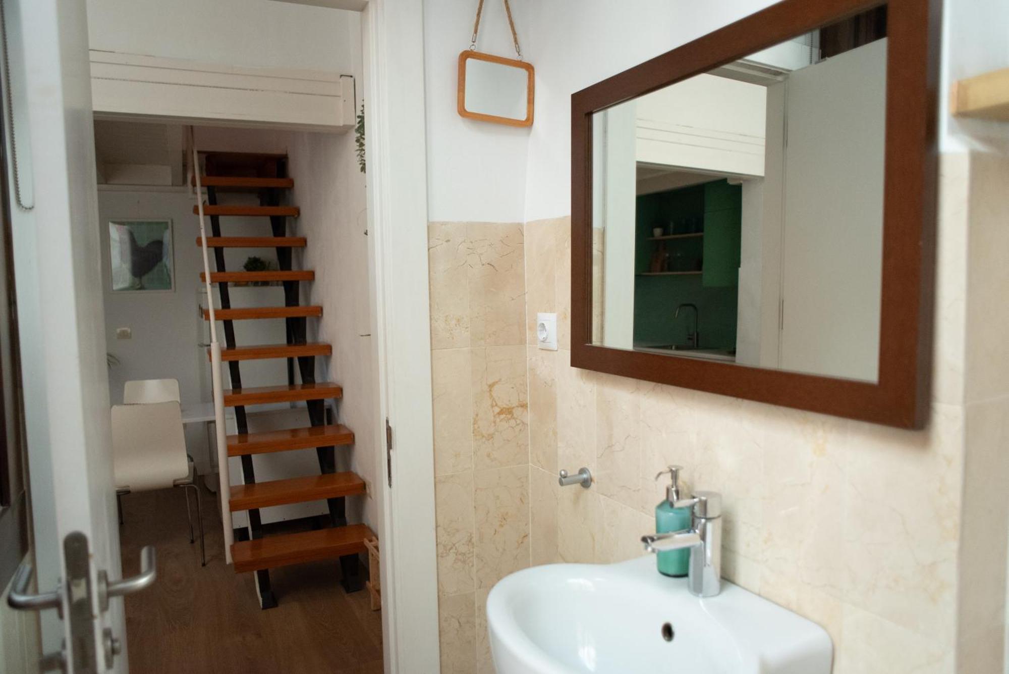 Cozy & Quiet Apartment In The Center Malaga Luaran gambar