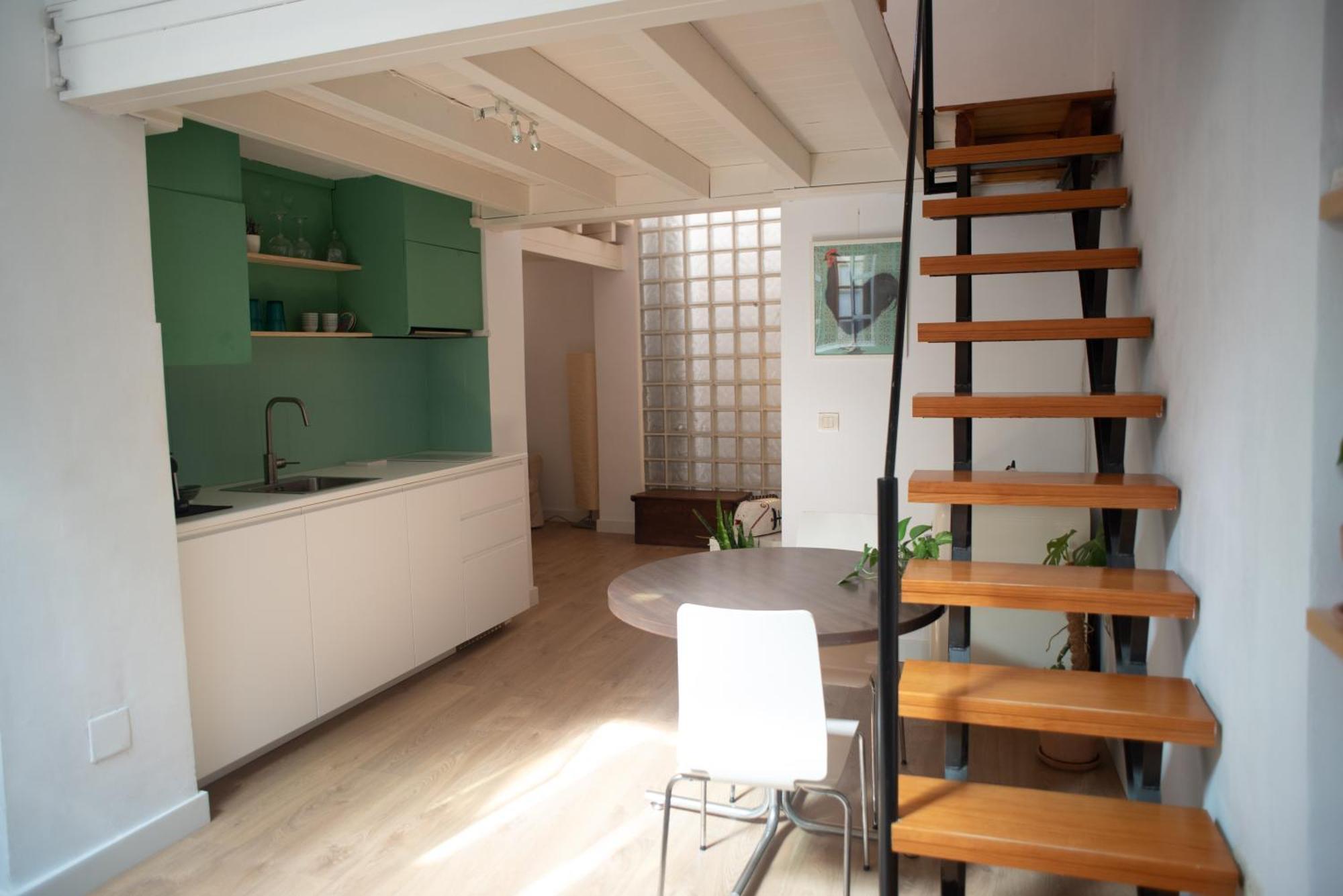 Cozy & Quiet Apartment In The Center Malaga Luaran gambar
